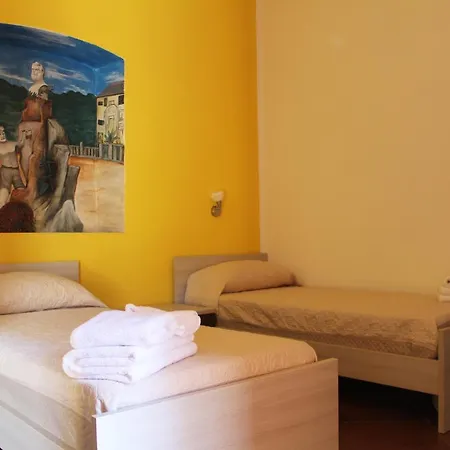 And Breakfast I Gemelli Πανσιόν Iglesias